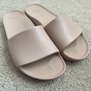Archies Unisex tan slides